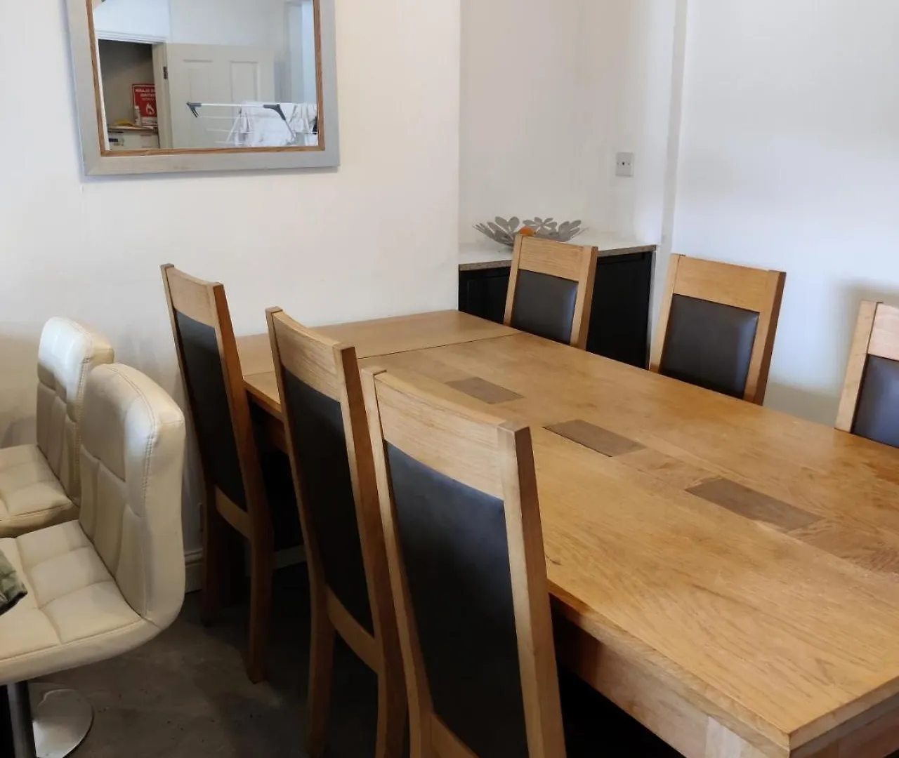 Charming Home In Beverley Holiday home